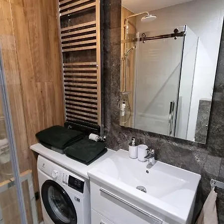 Mlody - Bezplatny Parking, Mocne Wifi, Dobre Polaczenie Z Lotniskiem Γκντανσκ