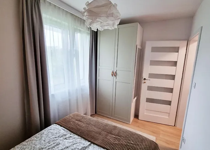 Mlody - Bezplatny Parking, Mocne Wifi, Dobre Polaczenie Z Lotniskiem *